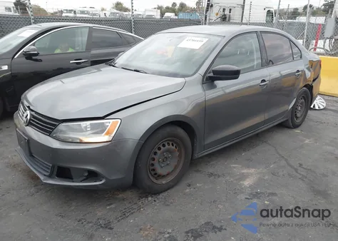 2011 Volkswagen Jetta 2.0L S z USA, uszkodzony, nr VIN 3VW2K7AJ1BM395810